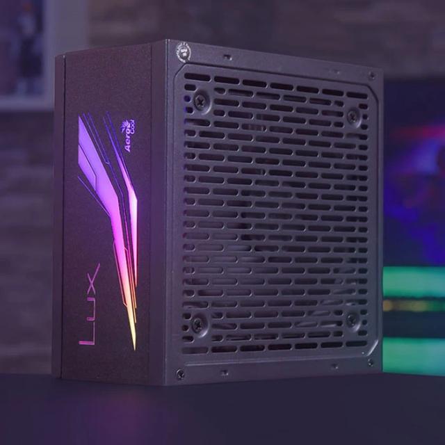 Захранване AeroCool PSU 650W - 80+ Bronze, Semi-Modular LUX RGB 650M