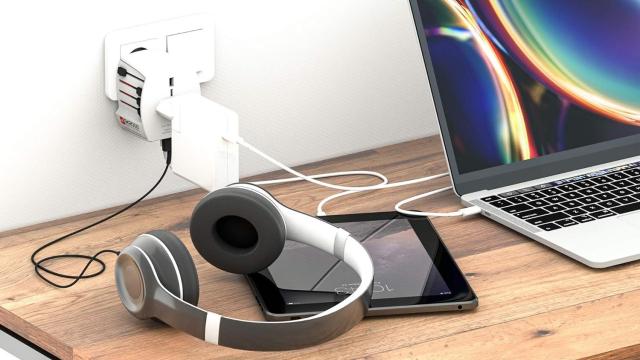 Адаптер SKROSS PRO MUV 2 x USB-A, 1.302960, World, Бял