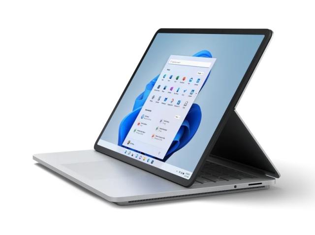 Лаптоп Microsoft Surface Laptop Studio, Quad-core 11th Gen Intel Core H35 i7-11370H, 14.4” (2400 x 1600) PixelSense Flow Display, NVIDIA GeForce RTX3050 Ti, 16GB RAM, 512GB SSD, Windows 11 Home, Platinum
