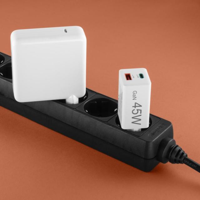 HAMA Бързо мини зарядно, 45W, 1x USB-C - 1x USB-A, PD, бяло