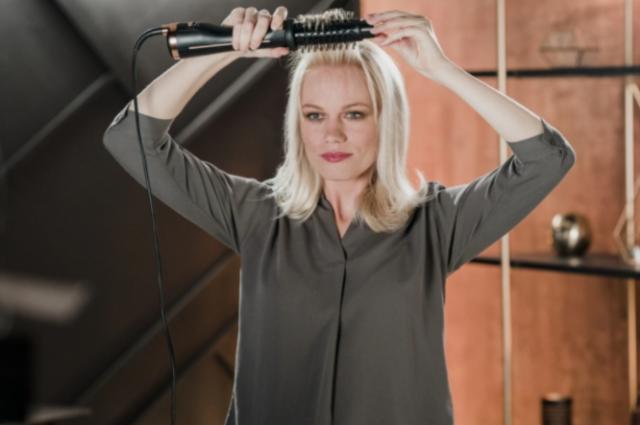 Електрическа четка за коса Rowenta CF9620F0, Brush Ultimate Experience, rotative, 2-in-1 performance and efficiency,style assist program, three brushes to cover all hair types, PRO KERATIN bristles, ionic generator, compact and ergonomic