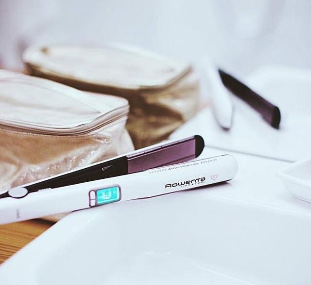 Преса Rowenta SF7660F0 Liss & Curls Premium Care, cashemere keratin coating, ionic function, liss optimizer (silicon strip), LCD screen, 2 settings (130-200C), fast heat up (30'), auto-off (60"), lock system, floating plates