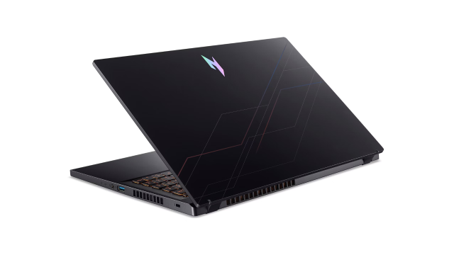 Лаптоп Acer Nitro V15 ANV15-52-76WR, Intel Core 7 240H 10C (1.8 / 5.2 GHz, 24 MB Cache), 15.6" (39.62cm) FHD IPS, NVIDIA RTX 4050 6GB GDDR6 DLSS 3, 16GB DDR5, 1TB M.2 NVMe SSD, Free DOS