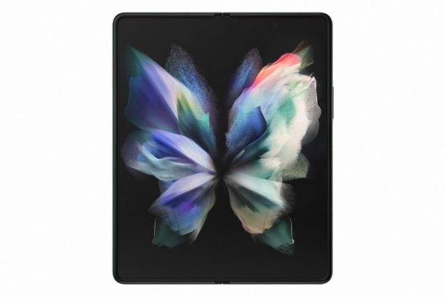 Мобилен телефон Samsung SM-F926 GALAXY Fold 3 5G 256 GB, Octa-Core (1x2.84 GHz, 3x2.42 GHz, 4x1.8 GHz), 12 GB RAM, 6.7" 1080x2640 120 Hz Dynamic AMOLED, HDR10+, 12.0 MP + 12.0 MP + 12.0 MP + 4.0 MP Selfie, 4400 mAh, Dual SIM, Phantom Green