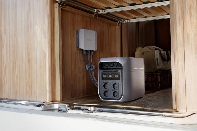 Преносима захранваща станция, Ecoflow DELTA 3 Max, 2400 W / 2048 Wh + Подарък - 1x Ecoflow Power Bank - RAPID 5K - 5000mAh