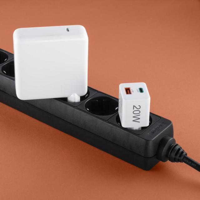 HAMA Бързо мини зарядно 1x USB-C, 1x USB-A, PD, 20 W, бяло