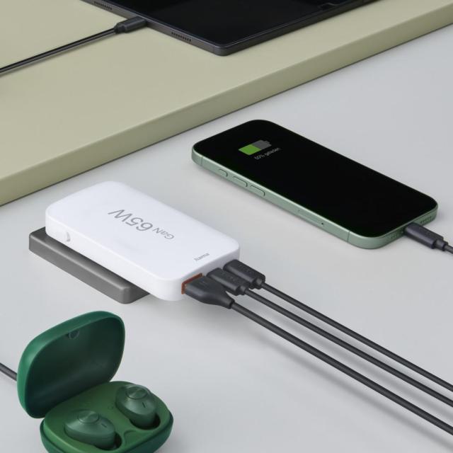 HAMA Бързо мини зарядно, 65W, 2x USB Type-C, 1x USB-A, PD
