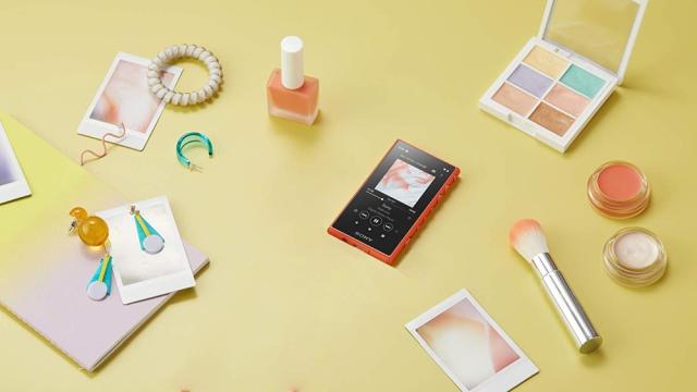 Mp3 плейър Sony NW-A105, 16GB, Hi-Res Audio, NFC/Bluetooth, orange