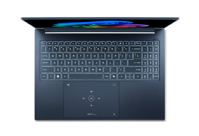 Лаптоп Acer Swift Go 16 AI SFG16-A71-R0BY, AMD Ryzen AI 9 465 10C (3.3 / 5.0 GHz, 24MB Cache), 16.0" (40.64 cm) WUXGA OLED display, 32GB LPDDR5X, 1TB M.2 NVMe SSD, Windows 11 Home