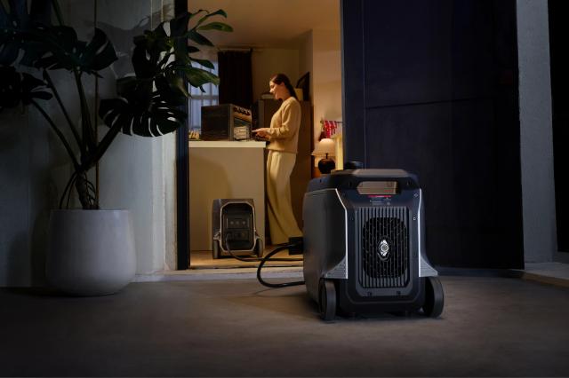 Преносима захранваща станция, Ecoflow Power Station - Delta 3 Ultra Plus, 6 outlets, 1800W total (Surge 3600W), 3072 Wh