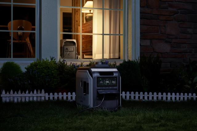Преносима захранваща станция, Ecoflow Power Station - Delta 3 Ultra Plus, 6 outlets, 1800W total (Surge 3600W), 3072 Wh