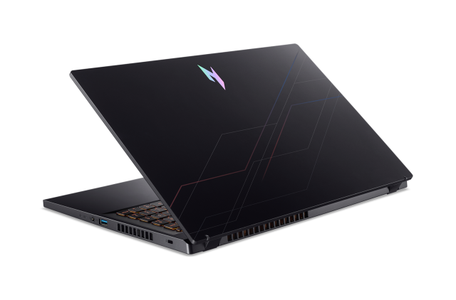 Лаптоп Acer Nitro V15 ANV15-52-52H5, Intel Core 5 210H 8C (1.6 / 4.8 GHz, 12MB Cache), 15.6'' (39.62 cm) FHD IPS Display, NVIDIA GF RTX4050 6GB GDDR6 DLSS 316GB DDR5, 512GB M.2 NVMe SSD, Free DOS