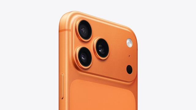 Смартфон Apple iPhone 17 Pro Max Cosmic Orange, 6.9" (17.52cm) Super Retina XDR OLED дисплей, Apple A19 Pro 16C (2x 4.2 / 4x 2.5 GHz), 12GB RAM, 512GB Flash памет, 48 + 48 + 48 & 18 Mpix камери, iOS, 233g