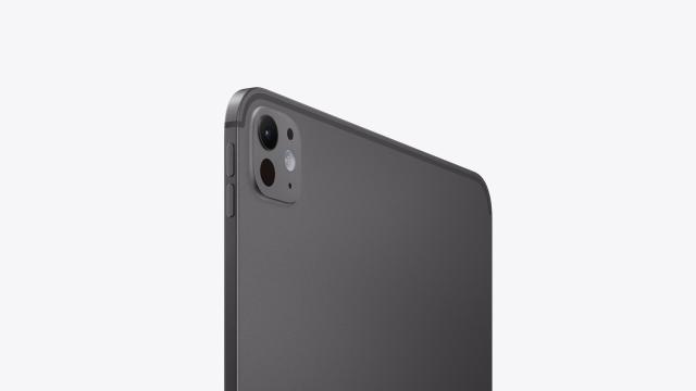 Таблет Apple iPad Pro Wi-Fi 11" Space Black, M5 9C (4.46 GHz), 11" (27.94cm) Ultra Retina XDR OLED 1000nits 120Hz, 10C GPU M5, 12GB RAM, 256GB Flash памет, основна камера 12MP, iPadOS Standard glass