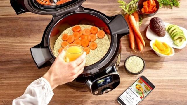 Мултикукър Tefal CY855830 Cook4me Connect + 150 BG recipes, 6L, black
