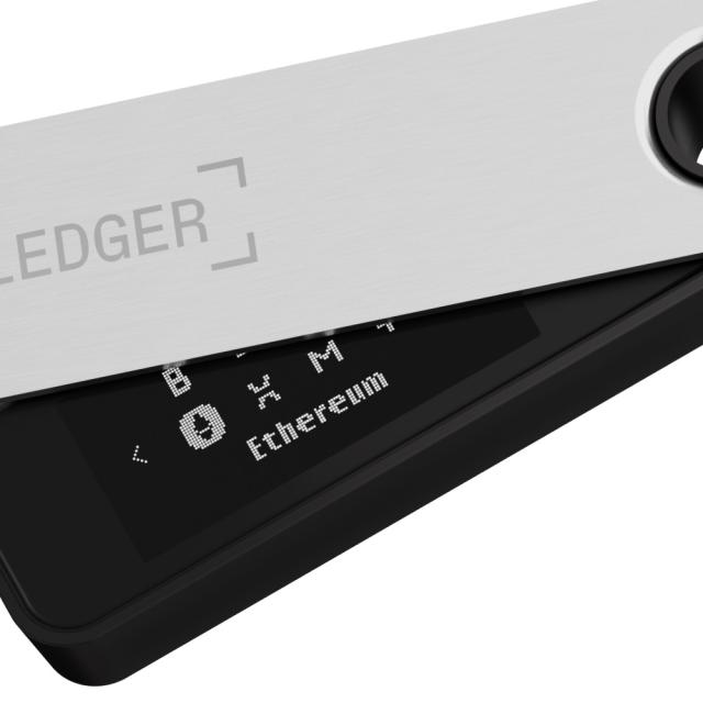 Крипто портфейл Ledger Nano S Plus, Onyx Black, USB Type-C