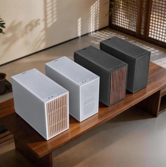 Кутия Lian-Li DAN B4 White, Mini Tower, 2x USB 3.0 TYPE-A, 1x USB TYPE-C, 1x HD Audio, mATX, Mini-ITX