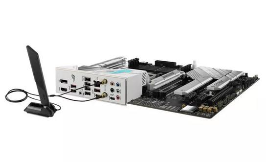 Дънна платка Asus ROG STRIX B650-A GAMING WIFI, B650, DDR5, PCI-E 5.0 (DP&HDMI), 3x M.2, 4x SATA 6Gb/s, 2x USB C, AURA Sync,  ATX