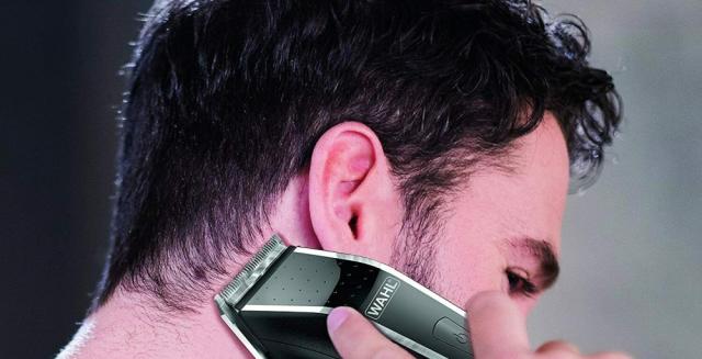 Машинка за подстригване Wahl 1902.0465, Lilthium Pro LCD 1902, Lithium Ion Clipper 8 attachment combs, scissors, and LED charge indicator