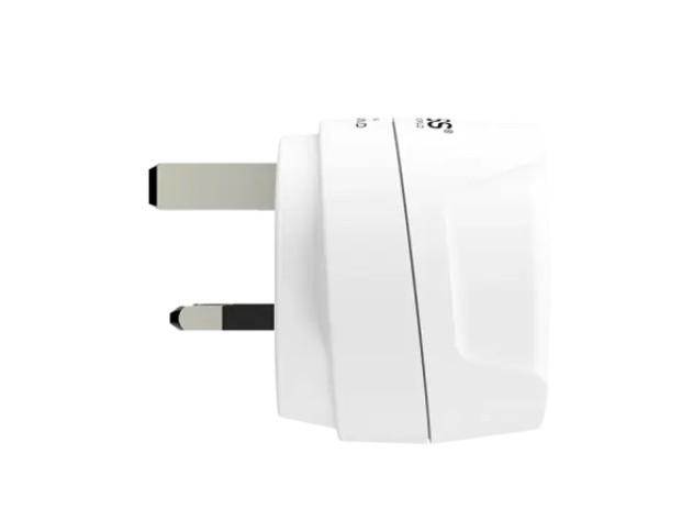 Skross адаптер 220V EU към UK