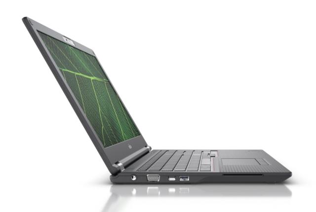 Лаптоп Fujitsu LIFEBOOK E5511, Intel Core i7-1165G7 up to 4.70GHz, 15.6" FHD AG, 1x16GB DDR4 3200MHz, SSD 512GB PCIe 3.0 NVMe M.2, FPR & SCR, IR-HD cam, Intel WiFi 6 AX201, BT5, 4cell 50Wh,  Backlit Kbd, Win10 Pro