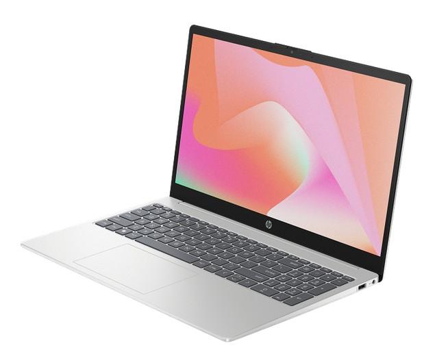 Лаптоп HP 15-fd1015nu, Intel Core 5 120U 10C (1.4 / 5.0 GHz, 12MB Cache), 15.6'' (39.62 cm) FHD IPS Display, Intel Iris Xe Graphics, 8GB DDR4, 512GB SSD, 512 GB M.2 NVMe SSD, No OS