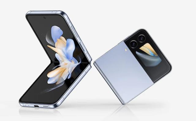 Мобилен телефон Samsung Z Flip4 256GB Blue
