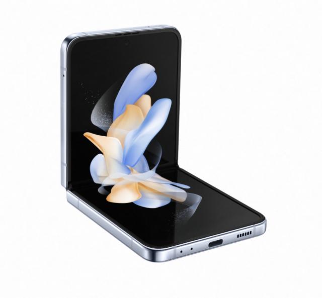 Мобилен телефон Samsung Z Flip4 256GB Blue