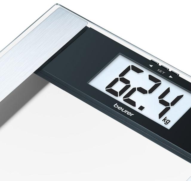 Везна Beurer BG 17 Diagnostic Scale; glass, body weight, body fat, body water, muscle ratio and BMI; extra large LCD display; 10 users; 150 kg / 100 g
