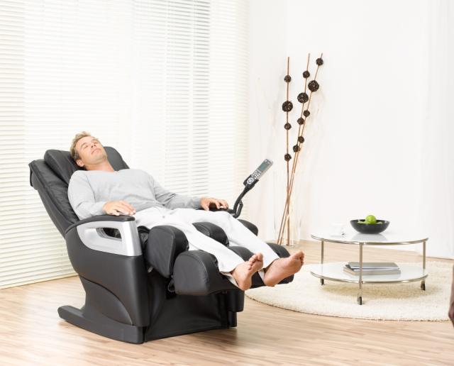 Масажен стол Beurer MC 5000 HCT deluxe Shiatsu massage chair, body-scan function, Shiatsu, tapping, kneading and roll massage,Spot and partial massage,5 massage types,3 intensity levels for air pressure massage