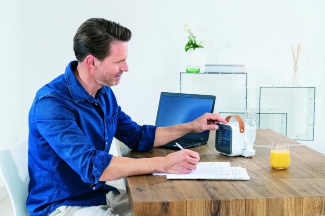 Вентилатор Beurer LV 50 Fresh Breeze table fan, Cools for up to 4 hours, Evaporation principle, Removable water tank, 3 settings, Filter change indicator, USB connection, 460 g