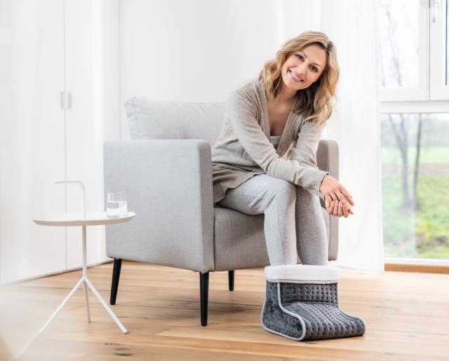 Термоподложка Beurer FW 20 Cosy foot warmer; Fast heating; 3 temperature settings; BSS; OEKO-TEX; Washable lining; 100 Watts; 32(L)x26(B)x26(H)