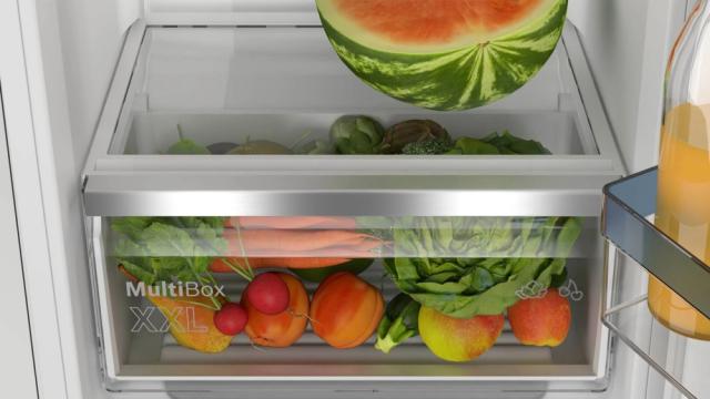 Хладилник Bosch KIL42VFE0 SER4;Built-in refrigerator with freezer compartment, E, 122.5/56/55cm, 187l(172+15), 35dB, EcoAirflow, MultiBox XXL, SuperCooling
