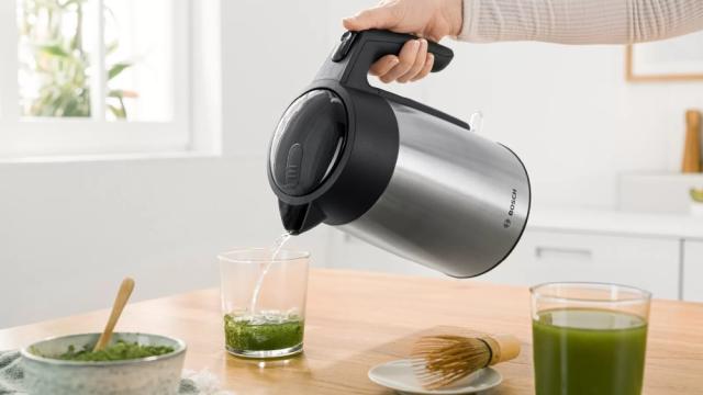 Електрическа кана Bosch TWK7L460, Kettle, 2000-2400 W, 1.7 l,  Cup indicator, Triple safety function, Stainless steel