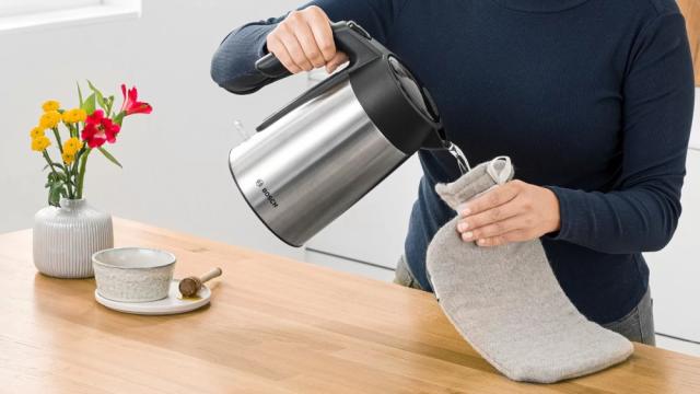 Електрическа кана Bosch TWK7L460, Kettle, 2000-2400 W, 1.7 l,  Cup indicator, Triple safety function, Stainless steel