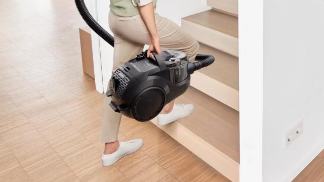 Прахосмукачка Bosch BGC21X300, SER4 Bagless vacuum cleaner, 550 W, 2.0 L, 76 dB(A), Black