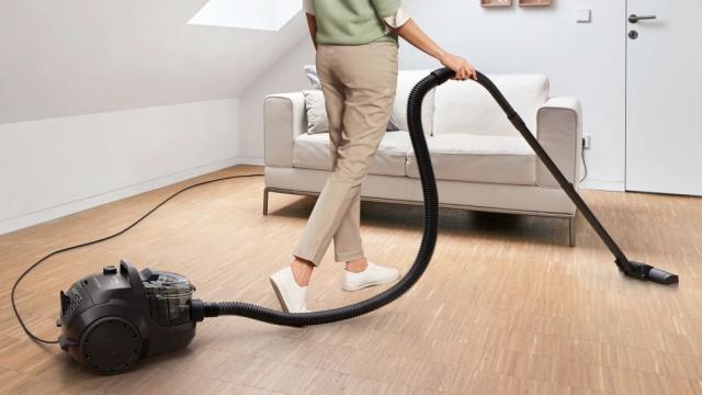 Прахосмукачка Bosch BGC21X300, SER4 Bagless vacuum cleaner, 550 W, 2.0 L, 76 dB(A), Black