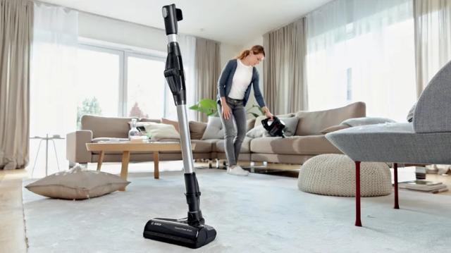 Прахосмукачка Bosch BCS712XXL, Cordless Handstick Vacuum Cleaner, Unlimited 7, TurboSpin motor, 3 Ah, 18.0V, 82 dB(A), AllFloor DynamicPower Brush with LED, Black