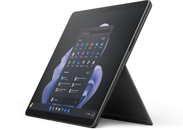 Лаптоп Microsoft Surface PRO 9, Intel Core i5-1235U, 13" (2880 x 1920) PixelSense Flow Display, Intel Iris Xe Graphics, 16GB RAM, 256GB SSD, Windows 11 Home, Graphite