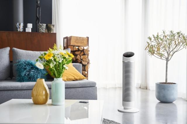 Вентилаторна печка Rowenta HQ8110F0, 2400W, 2-in-1 Tower technology Fan + Classic Heater, 40db(A), Electronic thermostat with touch screen, Air Filtration Technology, Remote Control