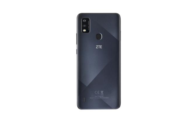 Мобилен телефон ZTE A51 4G, Gray, 6.52", IPS HD+ 1600x720, 2GB+32GB, Unisoc T606  Octa Core up to 1.6Ghz,  Camera 13MP+2MP/5MP, WiFi 802.11 b/g/n, BT 4.2, FPT, 3200 mAh, USB-C Type-C, 3.5 mm earjack, Dual Sim/Mirco SD combo, Android 11 Go