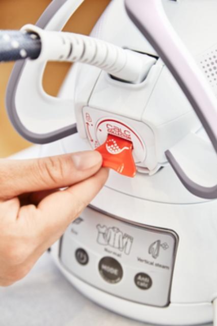 Парогенератор Tefal SV8011E0, EXPRESS ANTI-CALC pink, non boiler, 2800W, 2min heat up - manual setting - pump pressure 6.1 bars - 120g/min - steam boost 400g/min - Durilium airglide soleplate - removable water tank 1,8L - auto off - eco - lock system