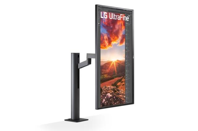 Монитор LG 27UN880-B, 27" UltraFine UHD, IPS 4K, 5ms, 1000:1, 350cd/m2, 3840 x 2160, sRGB 99%, HDR 400, HDMI, USB-C, DisplayPort, AMD FreeSync, Headphone out, Tilt, Height (Range), Swivel, Pivot, MAXX Audio 5W,  Black