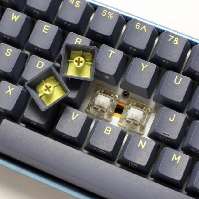 Геймърскa механична клавиатура Ducky One 3 Daybreak SF 65, Cherry MX Silver суичове