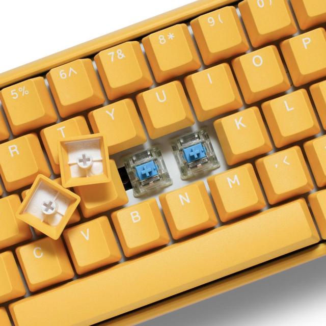 Геймърскa механична клавиатура Ducky One 3 Yellow SF 65, Cherry MX Blue суичове