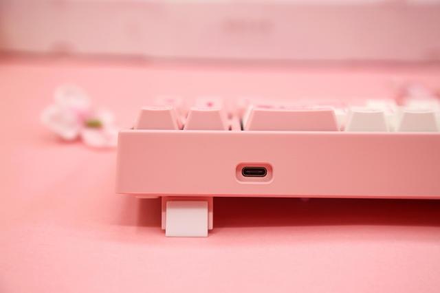 Геймърскa механична клавиатура Ducky x Varmilo Miya Sakura V2 65, Cherry MX Brown суичове