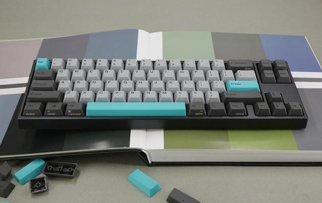 Геймърскa механична клавиатура Ducky x Varmilo Miya Mac Moonlight 65%, Cherry MX Silent Red