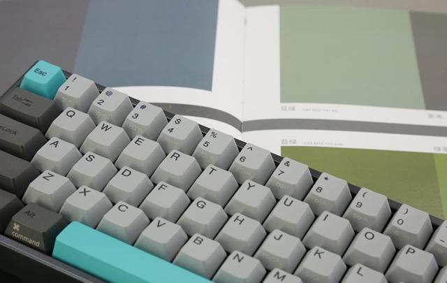Геймърскa механична клавиатура Ducky x Varmilo Miya Mac Moonlight 65%, Cherry MX Silent Red