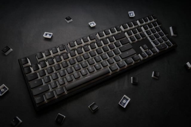 Геймърскa механична клавиатура Ducky One 2 Pudding RGB, Cherry MX Silent Red