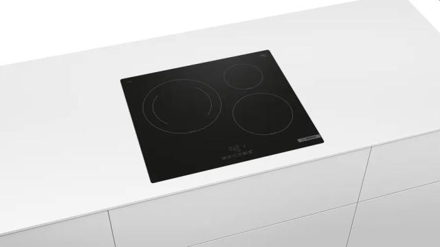 Готварски плот Bosch PUJ61RBB5E, SER4, Induction hob, 60cm, surface mount without frame, 3 zones, Black